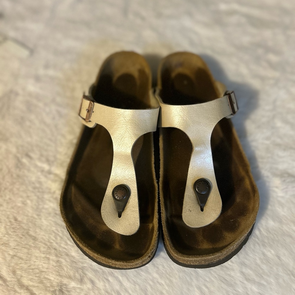 Birkenstock Gold Gizeh Sandal sz:37 - Picture 3 of 9